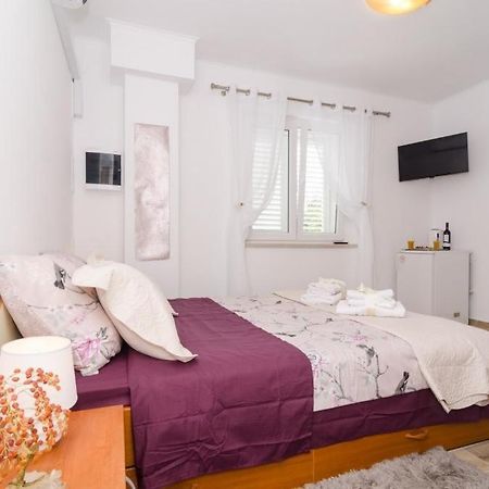 Apartment & Room Lady O Дубровник Екстериор снимка