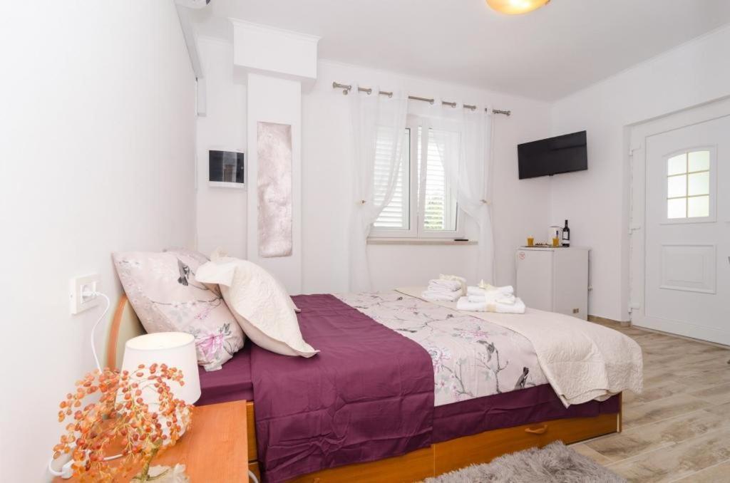 Apartment & Room Lady O Дубровник Екстериор снимка