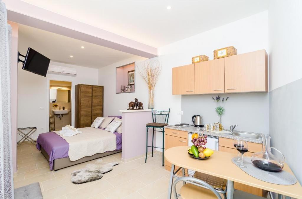 Apartment & Room Lady O Дубровник Екстериор снимка